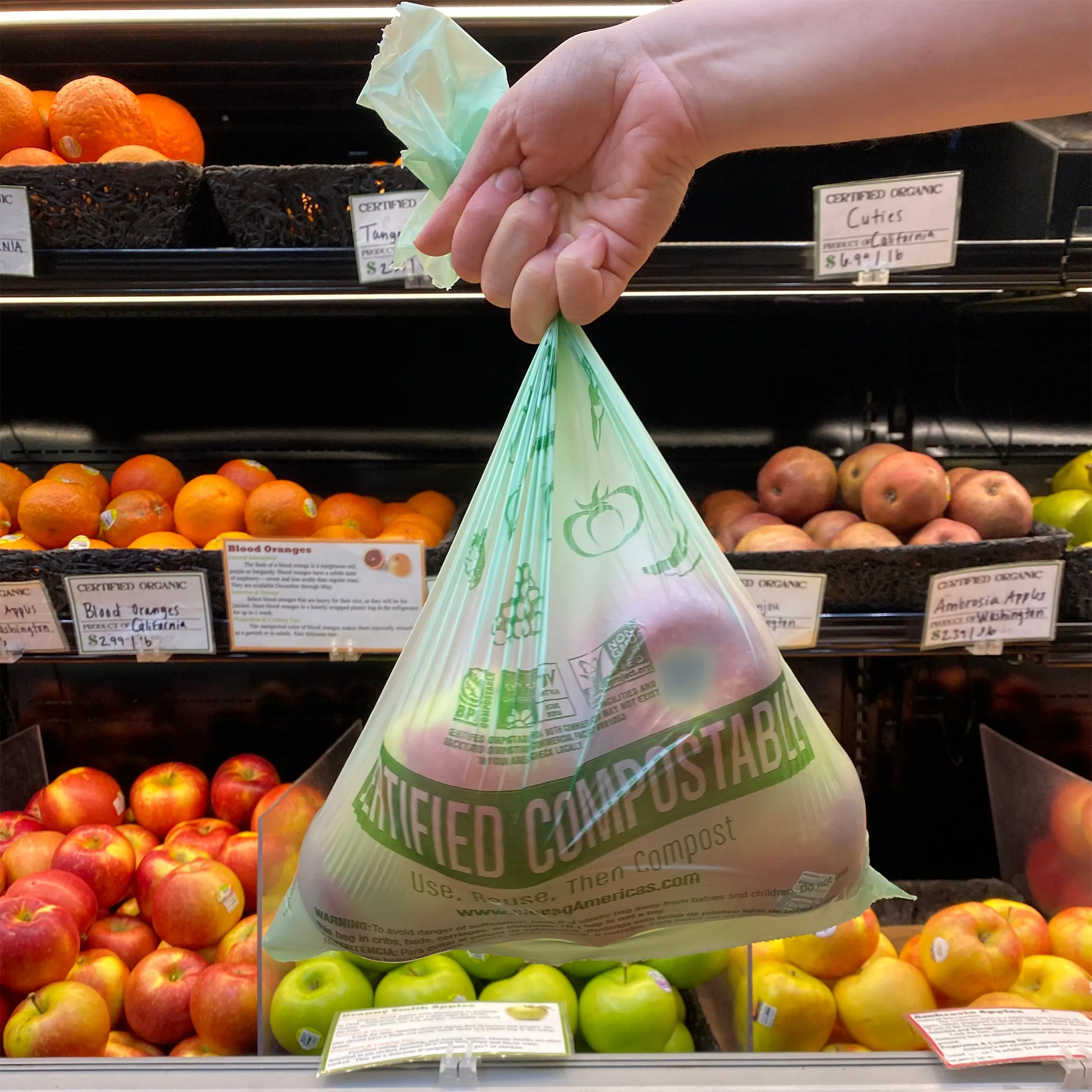 11" x 17" x 0.48 mil Green Home-Compostable Plastic Grocery Store Produce Bags (3,200 Bags, 800 Bags/Roll, 4 Rolls/Case)
