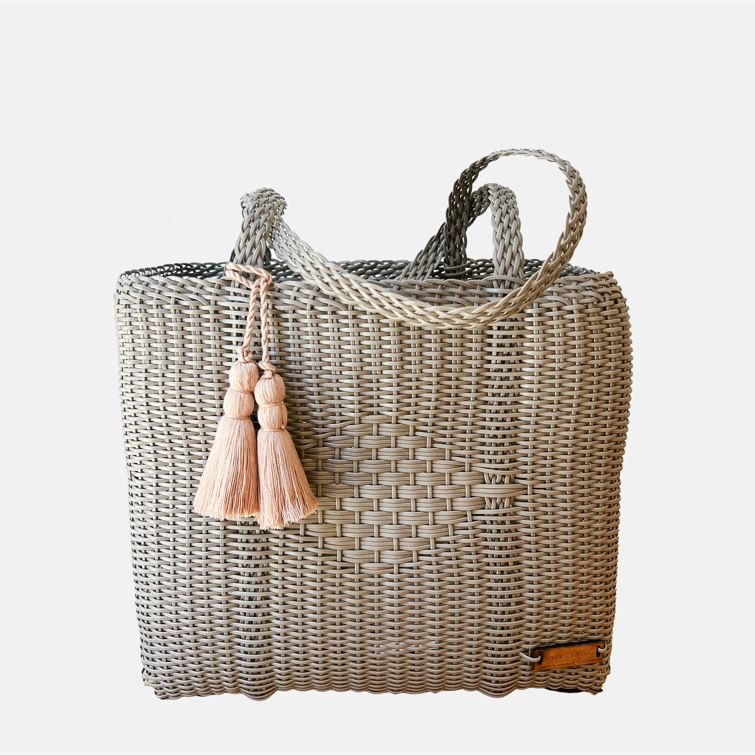 cesta tote ~ medium ~ solid ~ unlined