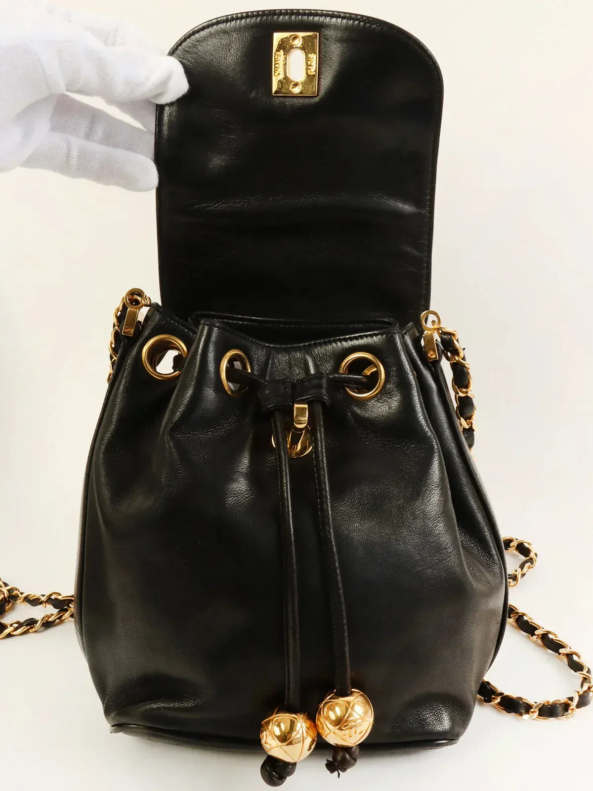 CHANEL Around 1995 Made Turn-Lock Mini Drawstring Shoulder Bag With Pouch Black