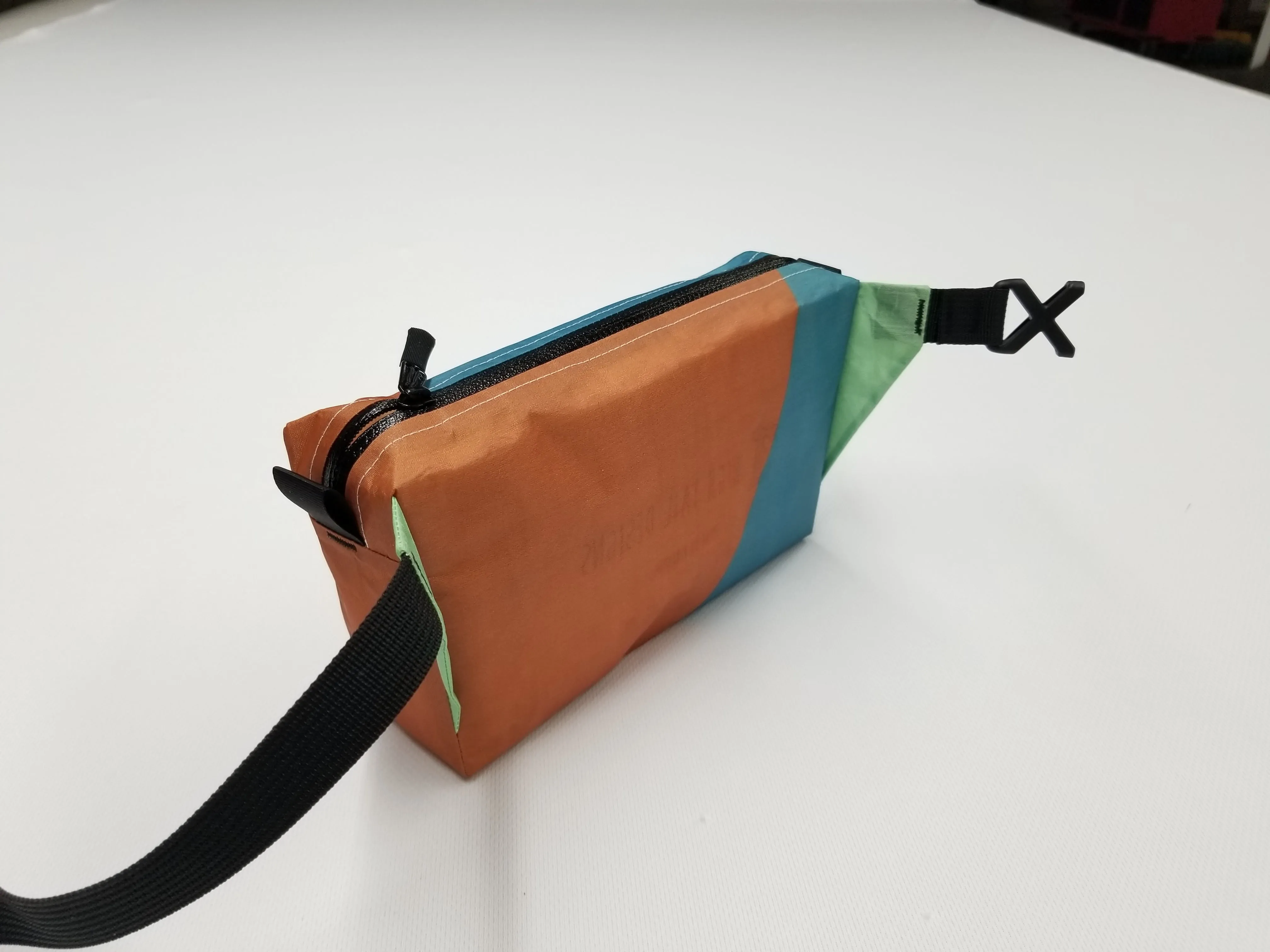 The Ultralight Fanny Pack "Rusty Mint"